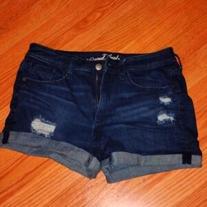 Universal Thread Shorts
